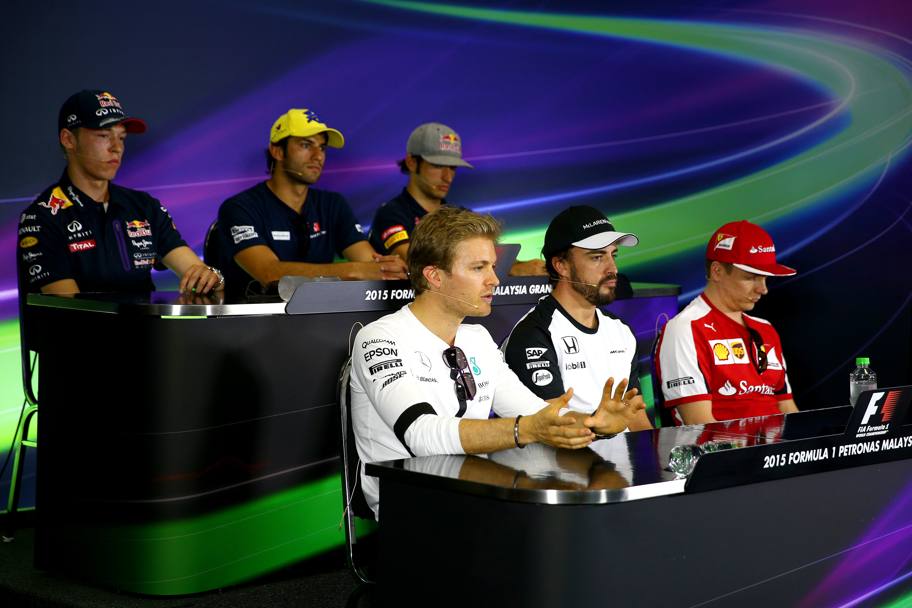 Alonso protagonista nella conferenza stampa Fia tra Rosberg e Raikkonen